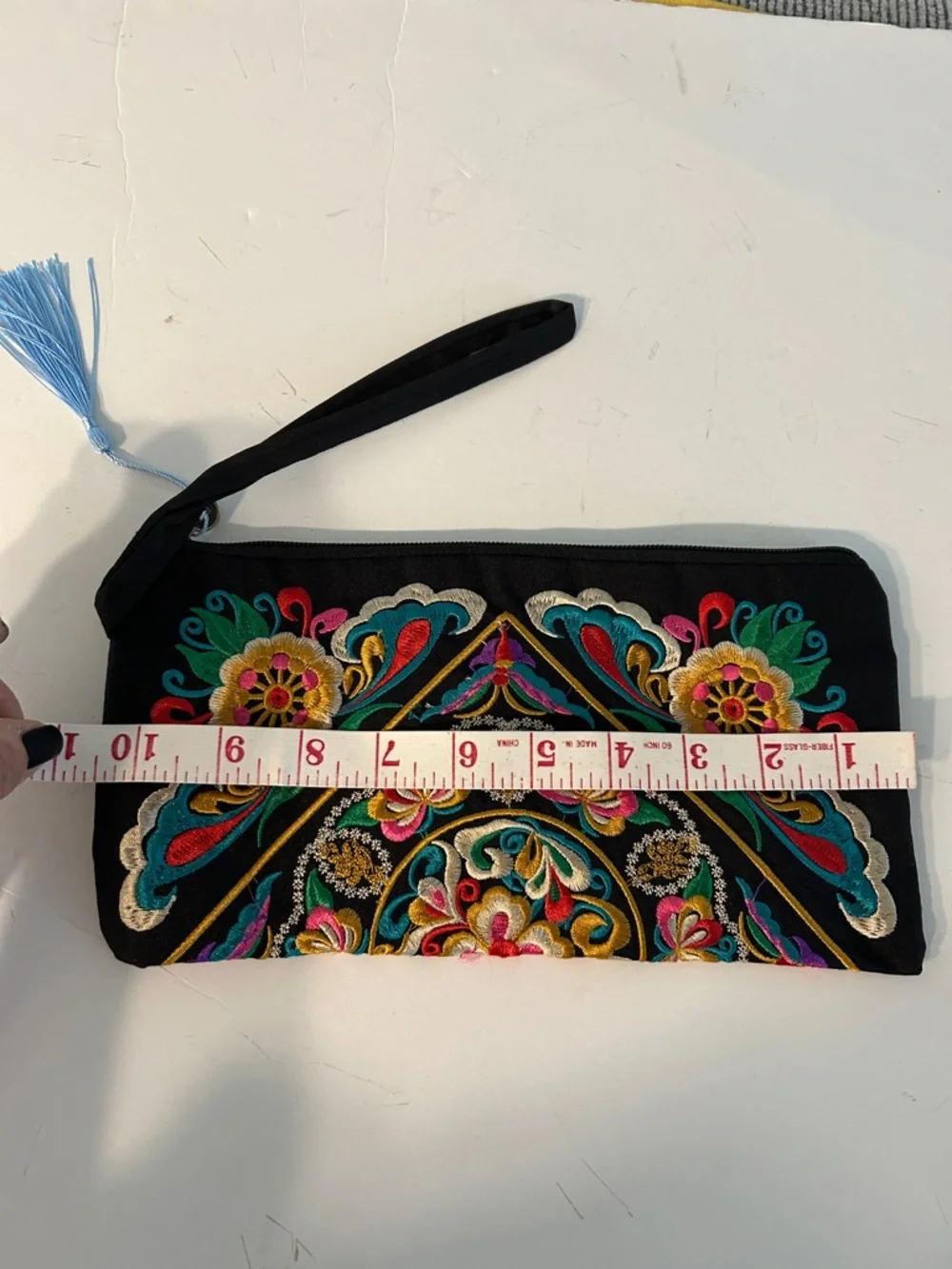 🟢 3/$30 Embroidered Wristlet NEW colorful flowers on a black base - Picture 6 of 9